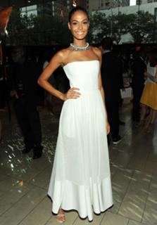 Joan Smalls feet photo thumbnail