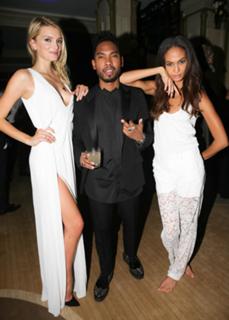 Joan Smalls feet photo thumbnail
