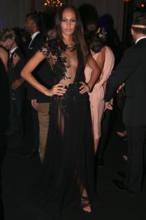 Joan Smalls feet photo thumbnail