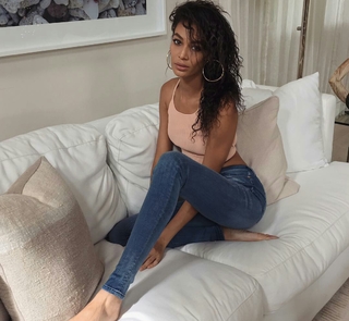 Joan Smalls feet photo thumbnail