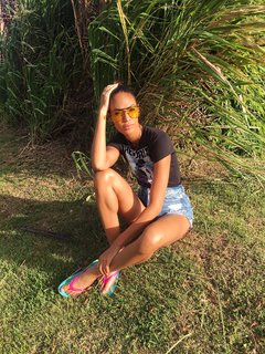 Joan Smalls feet photo thumbnail