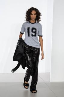 Joan Smalls feet photo thumbnail