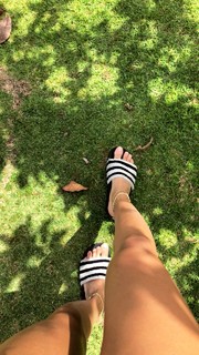 Joan Smalls feet photo thumbnail