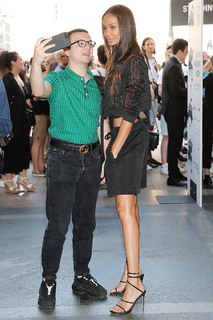 Joan Smalls feet photo thumbnail