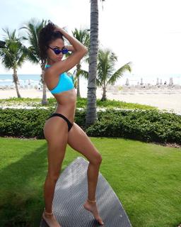 Joan Smalls feet photo thumbnail