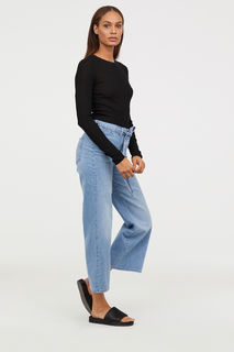 Joan Smalls feet photo thumbnail