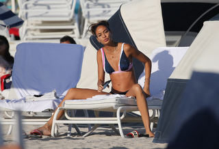Joan Smalls feet photo thumbnail