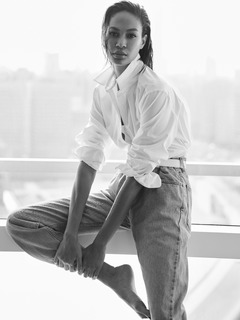Joan Smalls feet photo thumbnail