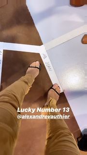 Joan Smalls feet photo thumbnail