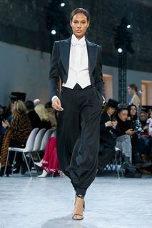 Joan Smalls feet photo thumbnail