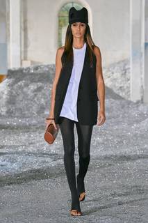 Joan Smalls feet photo thumbnail