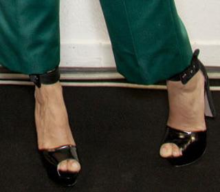 Joan Smalls feet photo thumbnail