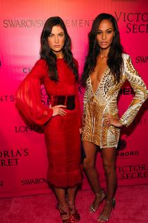 Joan Smalls feet photo thumbnail