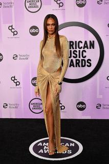 Joan Smalls feet photo thumbnail