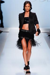 Joan Smalls feet photo thumbnail