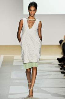 Joan Smalls feet photo thumbnail