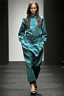 Joan Smalls feet photo thumbnail