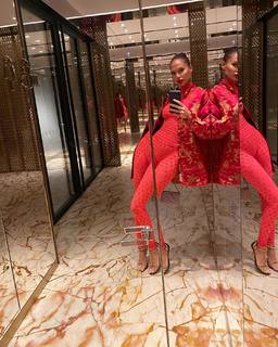 Joan Smalls feet photo thumbnail