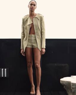 Joan Smalls feet photo thumbnail