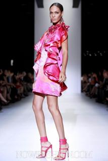 Joan Smalls feet photo thumbnail