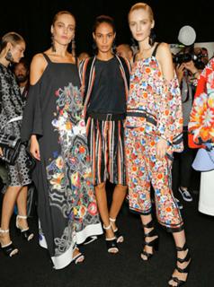 Joan Smalls feet photo thumbnail