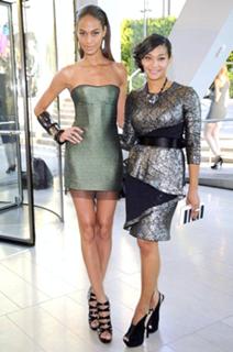 Joan Smalls feet photo thumbnail