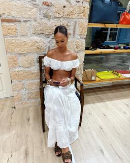 Joan Smalls feet photo thumbnail