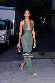 Joan Smalls feet photo thumbnail