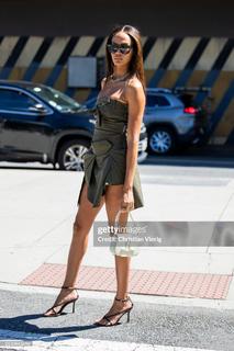 Joan Smalls feet photo thumbnail
