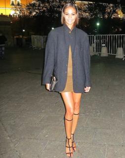 Joan Smalls feet photo thumbnail