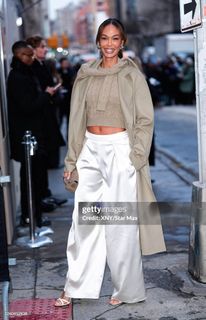 Joan Smalls feet photo 10