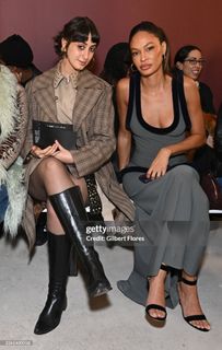Joan Smalls feet photo 3