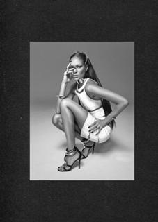 Joan Smalls feet photo thumbnail