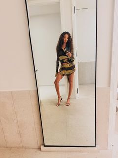Joan Smalls feet photo 1