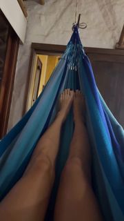 Joan Thiele feet photo 12