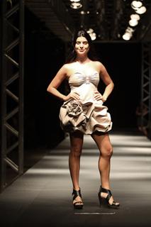 Joana Balaguer feet photo 11