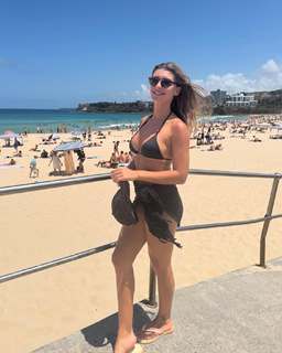 Joana Treptow feet photo 1