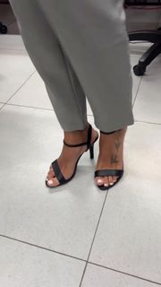 Joana Treptow feet photo 3