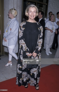 Joanna Barnes feet photo 5