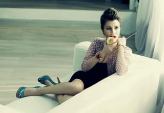 Joanna Brodzik feet photo 5
