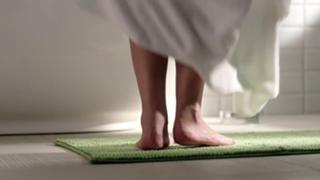 Joanna Brodzik feet photo 3