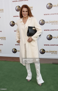 Joanna Cassidy feet photo 3