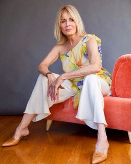 Joanna Cassidy feet photo 4