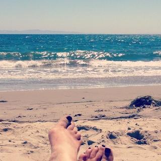 Joanna Going feet photo 15