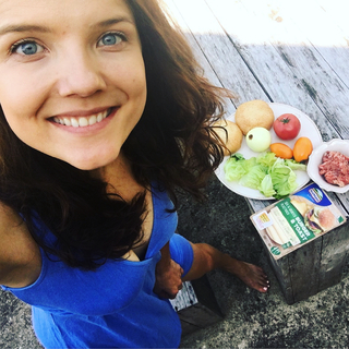 Joanna Jablczynska feet photo thumbnail