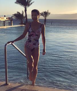 Joanna Jablczynska feet photo thumbnail