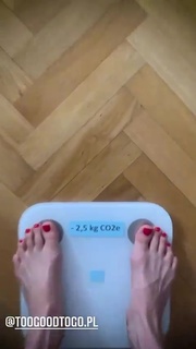 Joanna Jablczynska feet photo thumbnail