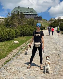 Joanna Jablczynska feet photo thumbnail