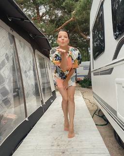 Joanna Jablczynska feet photo thumbnail