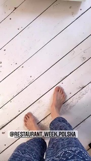 Joanna Jablczynska feet photo thumbnail